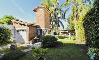 Casa en Venta Ituzaingó Norte con importante lote ideal emprendimiento en zona céntrica