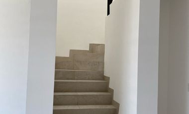 CASA EN RENTA CAPELLANIA RESIDENCIAL