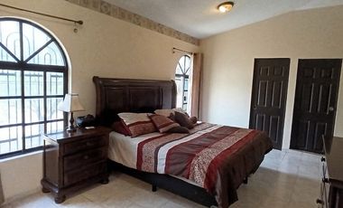 Casa en venta en Balcones de Anáhuac, San Nicolás | 4 recámaras, terraza y excel