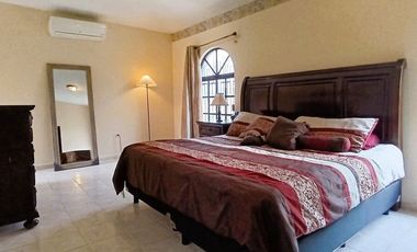 Casa en venta en Balcones de Anáhuac, San Nicolás | 4 recámaras, terraza y excel
