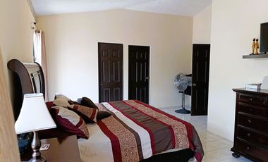 Casa en venta en Balcones de Anáhuac, San Nicolás | 4 recámaras, terraza y excel