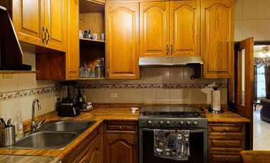Casa en venta en Balcones de Anáhuac, San Nicolás | 4 recámaras, terraza y excel