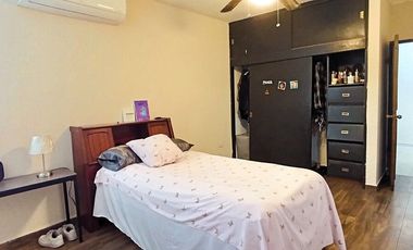 Casa en venta en Balcones de Anáhuac, San Nicolás | 4 recámaras, terraza y excel