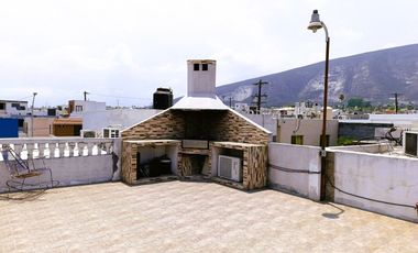 Casa en venta en Balcones de Anáhuac, San Nicolás | 4 recámaras, terraza y excel