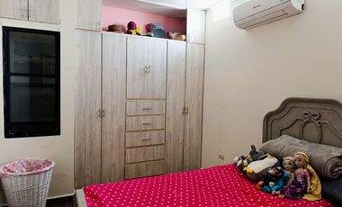 Casa en venta en Balcones de Anáhuac, San Nicolás | 4 recámaras, terraza y excel
