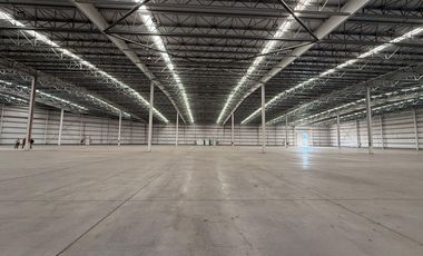 galpon deposito 8800 m2 en  LA PLATA, NAVE INDUSTRIAL TRIPLE A ALQUILA O VENDE