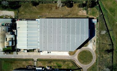 galpon deposito 8800 m2 en  LA PLATA, NAVE INDUSTRIAL TRIPLE A ALQUILA O VENDE