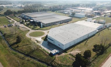 galpon deposito 8800 m2 en  LA PLATA, NAVE INDUSTRIAL TRIPLE A ALQUILA O VENDE