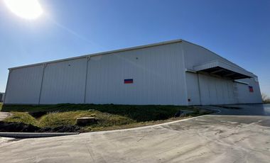 galpon deposito 8800 m2 en  LA PLATA, NAVE INDUSTRIAL TRIPLE A ALQUILA O VENDE