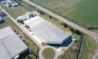 galpon deposito 8800 m2 en  LA PLATA, NAVE INDUSTRIAL TRIPLE A ALQUILA O VENDE