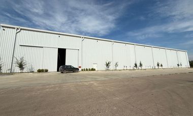 galpon deposito 8800 m2 en  LA PLATA, NAVE INDUSTRIAL TRIPLE A ALQUILA O VENDE