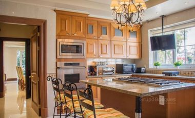 Casa en Venta en condominio Horizontal en la mejor zona de las Lomas.