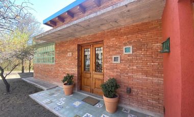 CASA 4 DORM - AMOBLADA - PILETA -  TISSERA AL 700 - MENDIOLAZA