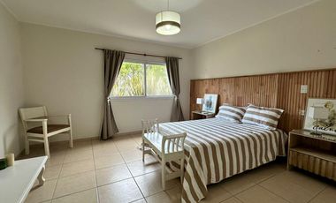 Casa en venta - 4 Dormitorios 2 Baños - Pinamar