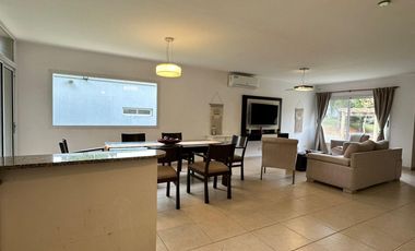 Casa en venta - 4 Dormitorios 2 Baños - Pinamar