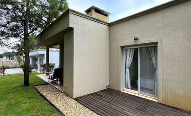 Casa en venta - 4 Dormitorios 2 Baños - Pinamar