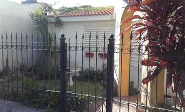 VENTA - CASA 3 HABITACIONES - BLAS PARERA