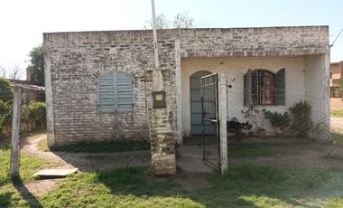 VENTA - CASA 2 HABITACIONES - ZONA SAN BENITO