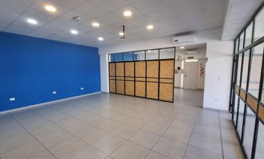 Edificio comercial en esquina de Av. 9 de Julio y Coronel Suarez