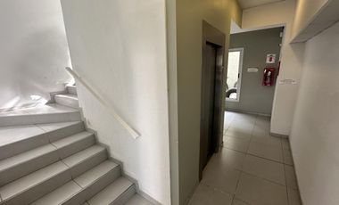 Edificio comercial en esquina de Av. 9 de Julio y Coronel Suarez