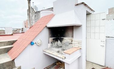 EN VENTA CASA EN EL CENTRO DE LA CIUDAD DOS DORMITORIOS