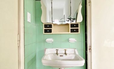 EN VENTA CASA EN EL CENTRO DE LA CIUDAD DOS DORMITORIOS