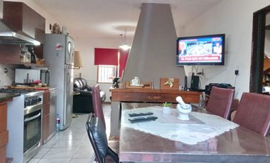 VENTA - CASA 4 HABITACIONES - ZONA SANTA LUCIA