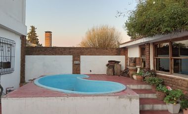 VENTA - CASA 4 HABITACIONES - ZONA SANTA LUCIA