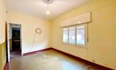 Vendo casa en Libertad y Bavio!