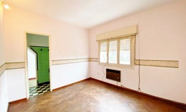 Vendo casa en Libertad y Bavio!