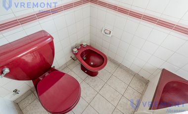 Martin de Gainza al 500 casa de 5 ambientes en venta quincho pileta y cochera lote propio