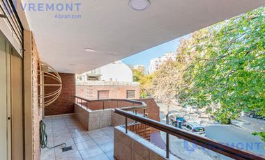 Martin de Gainza al 500 casa de 5 ambientes en venta quincho pileta y cochera lote propio