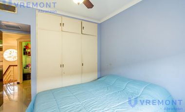 Martin de Gainza al 500 casa de 5 ambientes en venta quincho pileta y cochera lote propio