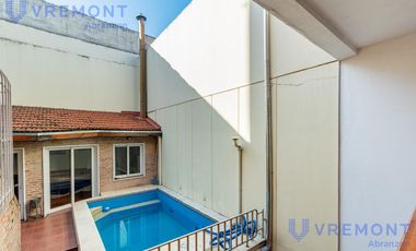 Martin de Gainza al 500 casa de 5 ambientes en venta quincho pileta y cochera lote propio