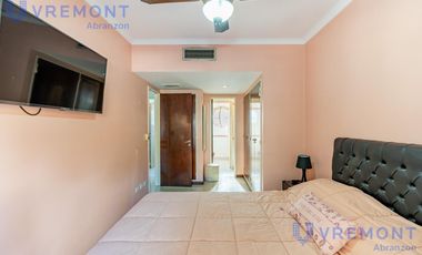 Martin de Gainza al 500 casa de 5 ambientes en venta quincho pileta y cochera lote propio