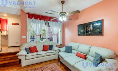 Martin de Gainza al 500 casa de 5 ambientes en venta quincho pileta y cochera lote propio