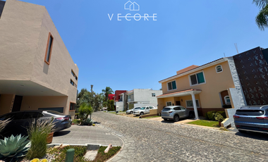 CASA EN VENTA, SENDERO DE LAS MORAS, TLAJOMULCO DE ZUÑIGA