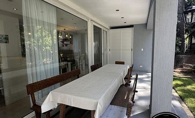 Casa de categoria con 4 dormitorios en Costa del Este - Av. 2 e/ Dalias y Rosas al 657