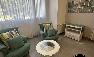 Casa de categoria con 4 dormitorios en Costa del Este - Av. 2 e/ Dalias y Rosas al 657