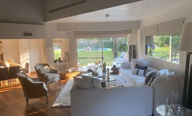 Casa  en Venta 4 dorm. en Las Lomas de San Isidro