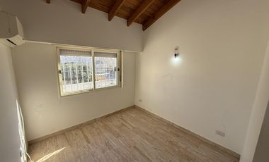 Duplex en Alquiler 3 Amb. c/ Patio - Villa Luzuriaga