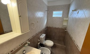 Duplex en Alquiler 3 Amb. c/ Patio - Villa Luzuriaga