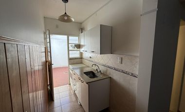 Duplex en Alquiler 3 Amb. c/ Patio - Villa Luzuriaga