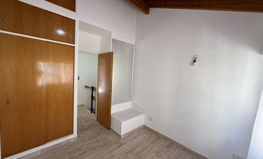 Duplex en Alquiler 3 Amb. c/ Patio - Villa Luzuriaga