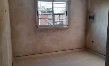 VENTA - CASA 2 HABITACIONES - ORO VERDE