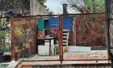 VENTA - DEPARTAMENTO 3 AMBIENTES A RECICLAR - BARRIO ROCAMORA