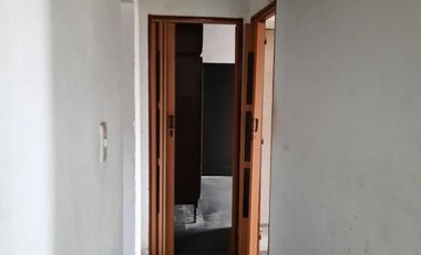 VENTA - DEPARTAMENTO 3 AMBIENTES A RECICLAR - BARRIO ROCAMORA