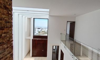 Casa en Zibatá  en Renta con recámara en planta baja