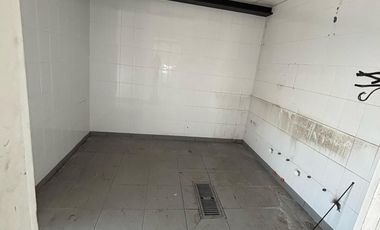 Local en Renta en Bosques de las Lomas Plaza Ikon (m2lc1040)