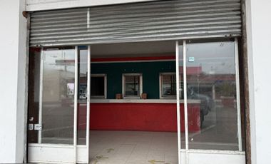 FP LOCAL EN RENTA EN PLAZA SAN FERMÍN A 3 MINUTOS DE PREPA 5